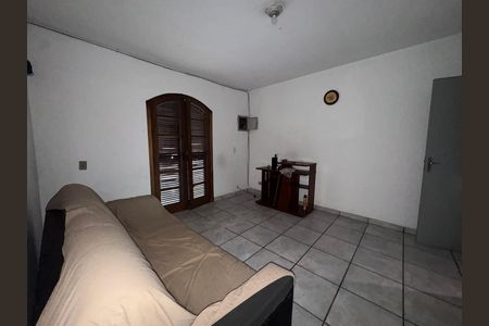 Casa à venda com 80m², 2 quartos e 2 vagas Casa à venda com 80m², 2 quartos e 2 vagasSala