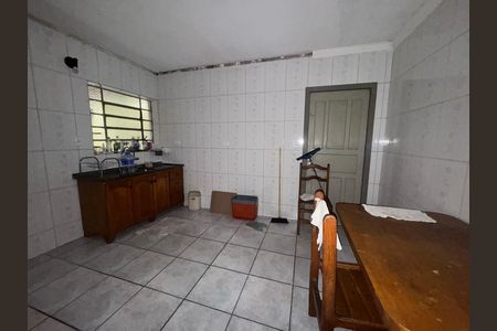 Casa à venda com 80m², 2 quartos e 2 vagas Casa à venda com 80m², 2 quartos e 2 vagasCozinha