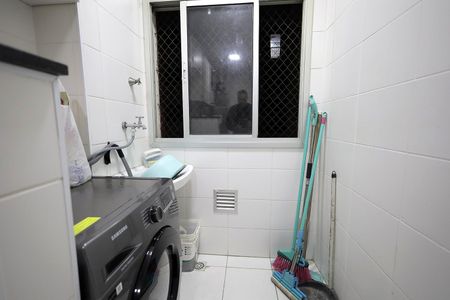 Apartamento à venda com 63m², 3 quartos e 1 vagaÁrea de Serviço