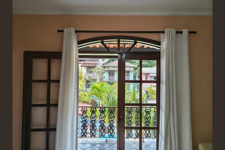 Casa de condomínio à venda com 230m², 4 quartos e 2 vagas