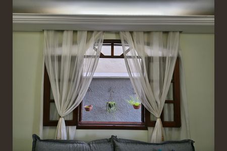 Casa de condomínio à venda com 230m², 4 quartos e 2 vagas