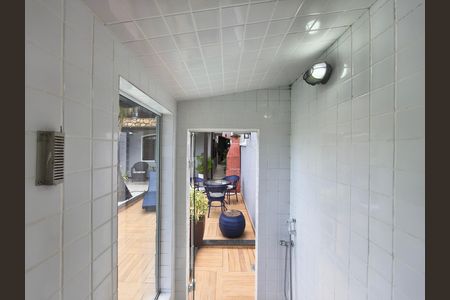 Casa de condomínio à venda com 230m², 4 quartos e 2 vagas