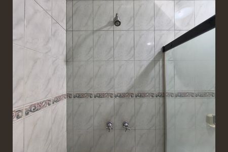Casa de condomínio à venda com 230m², 4 quartos e 2 vagas
