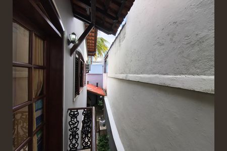 Casa de condomínio à venda com 230m², 4 quartos e 2 vagas