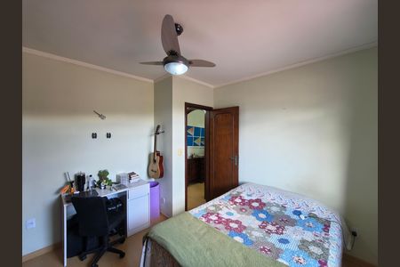 Casa de condomínio à venda com 230m², 4 quartos e 2 vagas