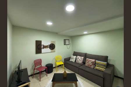 Casa de condomínio à venda com 230m², 4 quartos e 2 vagas