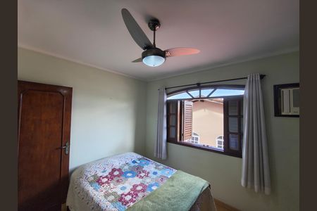 Casa de condomínio à venda com 230m², 4 quartos e 2 vagas
