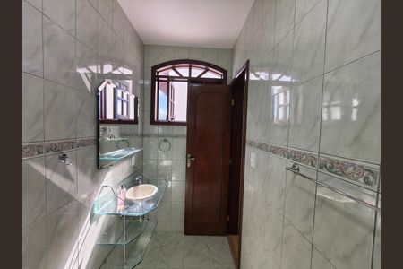 Casa de condomínio à venda com 230m², 4 quartos e 2 vagas