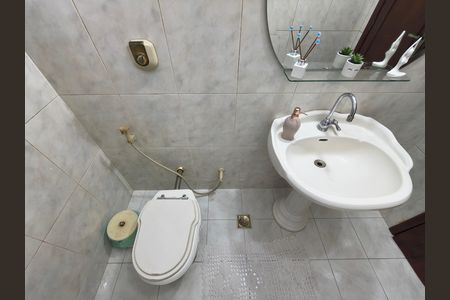 Casa de condomínio à venda com 230m², 4 quartos e 2 vagas