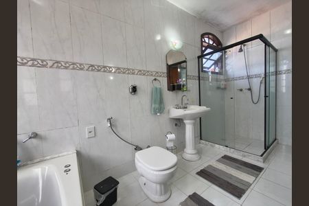 Casa de condomínio à venda com 230m², 4 quartos e 2 vagas