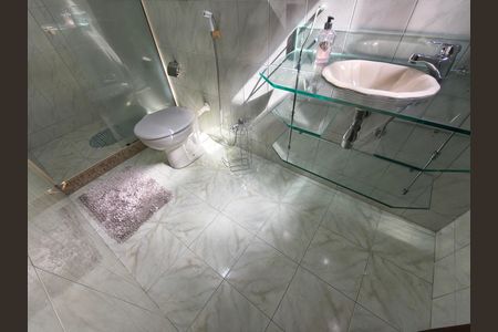 Casa de condomínio à venda com 230m², 4 quartos e 2 vagas