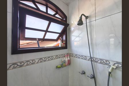 Casa de condomínio à venda com 230m², 4 quartos e 2 vagas