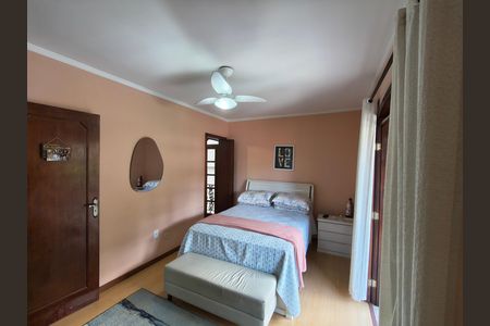 Casa de condomínio à venda com 230m², 4 quartos e 2 vagas