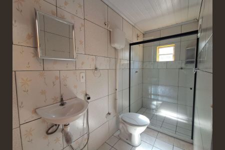 Banheiro de kitnet/studio para alugar com 1 quarto, 30m² em Quarteirão Ingelheim, Petrópolis