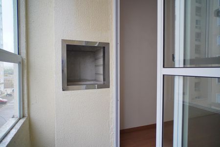 Varanda  de apartamento para alugar com 2 quartos, 50m² em Costa E Silva, Porto Alegre