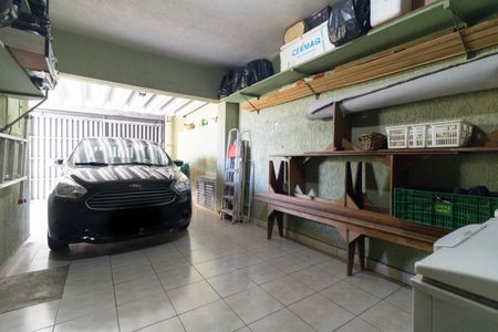 Casa à venda com 250m², 3 quartos e 3 vagas Casa à venda com 250m², 3 quartos e 3 vagasGaragem