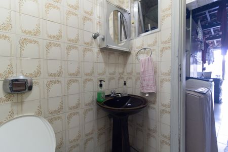 Casa à venda com 250m², 3 quartos e 3 vagas Casa à venda com 250m², 3 quartos e 3 vagasBanheiro Social 2