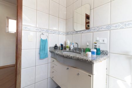 Casa à venda com 250m², 3 quartos e 3 vagas Casa à venda com 250m², 3 quartos e 3 vagasBanheiro Social 1