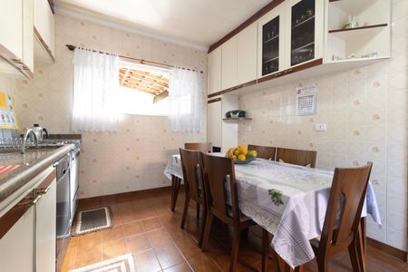 Casa à venda com 250m², 3 quartos e 3 vagas Casa à venda com 250m², 3 quartos e 3 vagasCozinha