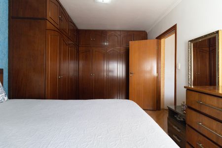 Casa à venda com 250m², 3 quartos e 3 vagas Casa à venda com 250m², 3 quartos e 3 vagasSuíte