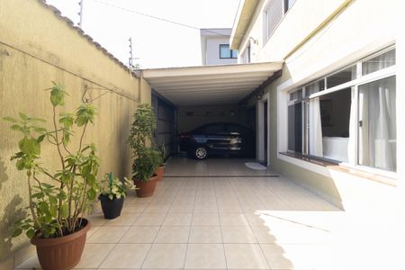 Casa à venda com 250m², 3 quartos e 3 vagas Casa à venda com 250m², 3 quartos e 3 vagasQuintal