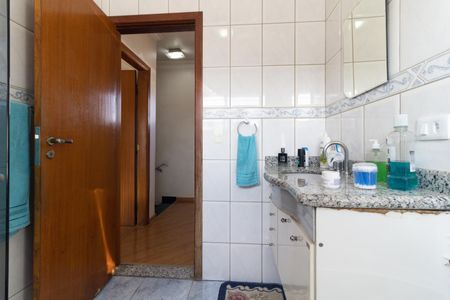 Casa à venda com 250m², 3 quartos e 3 vagas Casa à venda com 250m², 3 quartos e 3 vagasBanheiro Social 1