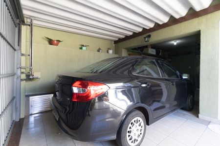 Casa à venda com 250m², 3 quartos e 3 vagas Casa à venda com 250m², 3 quartos e 3 vagasGaragem