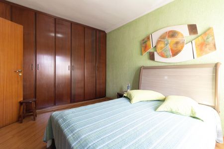 Casa à venda com 250m², 3 quartos e 3 vagas Casa à venda com 250m², 3 quartos e 3 vagasQuarto 3