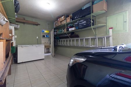 Casa à venda com 250m², 3 quartos e 3 vagas Casa à venda com 250m², 3 quartos e 3 vagasGaragem