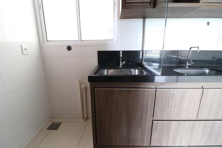 Apartamento para alugar com 76m², 2 quartos e sem vagaCozinha e Área de Serviço