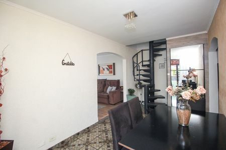 Casa para alugar com 207m², 3 quartos e 3 vagas Casa para alugar com 207m², 3 quartos e 3 vagasSala de Jantar