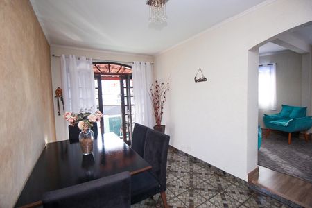 Casa para alugar com 207m², 3 quartos e 3 vagas Casa para alugar com 207m², 3 quartos e 3 vagasSala de Jantar