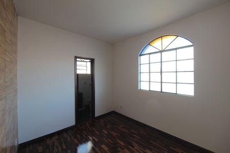 Apartamento para alugar com 112m², 3 quartos e 1 vagaSuite