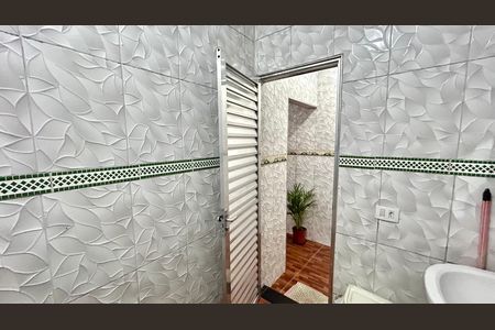 Casa para alugar com 90m², 2 quartos e 1 vaga Casa para alugar com 90m², 2 quartos e 1 vagaBanheiro
