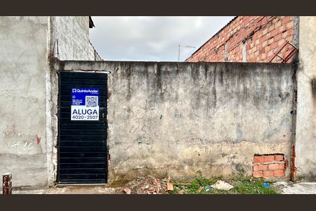 Casa para alugar com 90m², 2 quartos e 1 vaga Casa para alugar com 90m², 2 quartos e 1 vagaPlaca instalada na fachada do imóvel