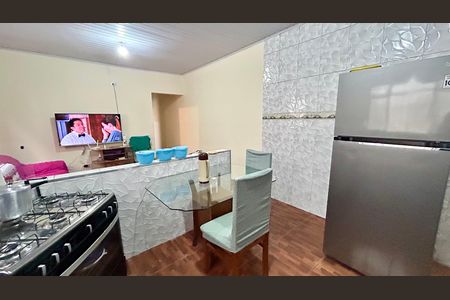 Casa para alugar com 90m², 2 quartos e 1 vaga Casa para alugar com 90m², 2 quartos e 1 vagaCozinha