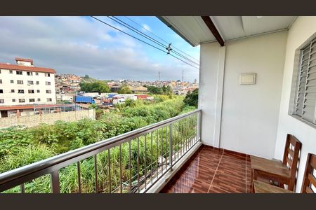 Casa para alugar com 90m², 2 quartos e 1 vaga Casa para alugar com 90m², 2 quartos e 1 vagaSacada do Quarto