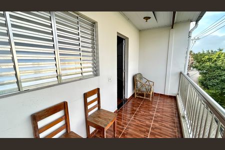Casa para alugar com 90m², 2 quartos e 1 vaga Casa para alugar com 90m², 2 quartos e 1 vagaSacada do Quarto