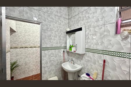 Casa para alugar com 90m², 2 quartos e 1 vaga Casa para alugar com 90m², 2 quartos e 1 vagaBanheiro
