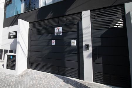 Apartamento para alugar com 42m², 2 quartos e 1 vaga Apartamento para alugar com 42m², 2 quartos e 1 vagaFACHADA
