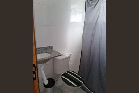Casa para alugar com 52m², 2 quartos e 1 vaga Casa para alugar com 52m², 2 quartos e 1 vagaBanheiro