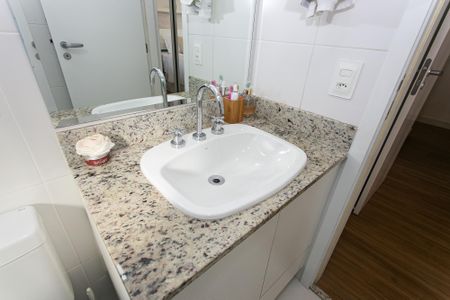 Apartamento à venda com 85m², 3 quartos e 2 vagas Apartamento à venda com 85m², 3 quartos e 2 vagasBanheiro da Suíte
