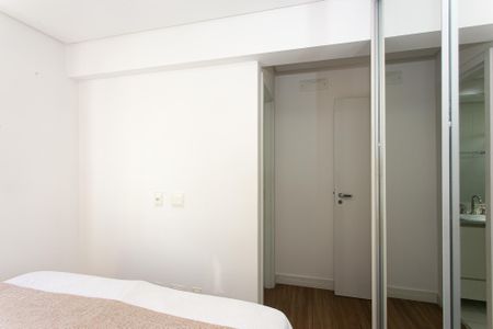 Apartamento à venda com 85m², 3 quartos e 2 vagas Apartamento à venda com 85m², 3 quartos e 2 vagasSuíte