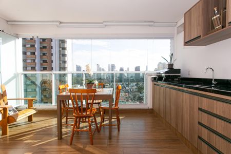 Apartamento à venda com 85m², 3 quartos e 2 vagas Apartamento à venda com 85m², 3 quartos e 2 vagasVaranda gourmet