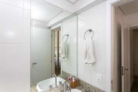 Apartamento à venda com 85m², 3 quartos e 2 vagas Apartamento à venda com 85m², 3 quartos e 2 vagasBanheiro da Suíte