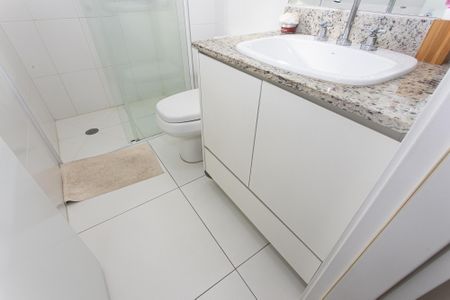 Apartamento à venda com 85m², 3 quartos e 2 vagas Apartamento à venda com 85m², 3 quartos e 2 vagasBanheiro da Suíte