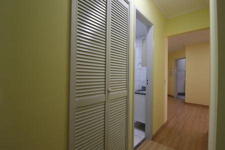 Apartamento para alugar com 69m², 3 quartos e 1 vagaCorredor Quartos