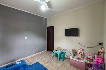 Casa para alugar com 67m², 2 quartos e 2 vagasSala