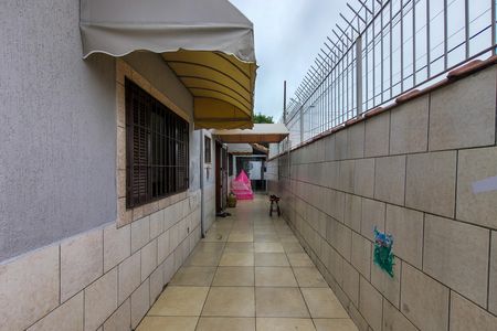 Casa para alugar com 67m², 2 quartos e 2 vagasCozinha 