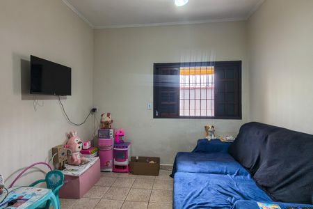 Sala  de casa para alugar com 2 quartos, 67m² em Maracanã, Praia Grande